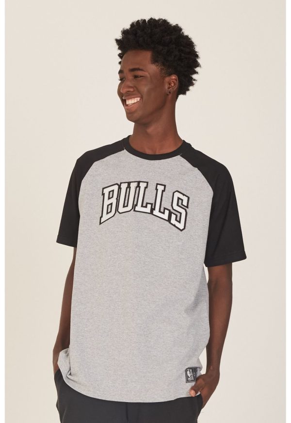 Camiseta NBA Raglan Estampada Chicago Bulls Casual Cinza Mescla