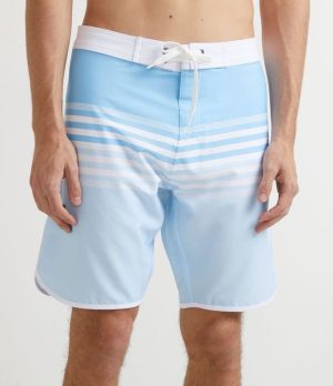 Bermuda Surf com Blocos de Cor e Estampa Localizada Listras